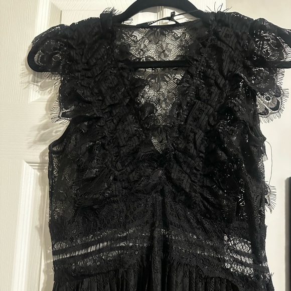 Elegant Black Lace Top - Picture 3 of 11